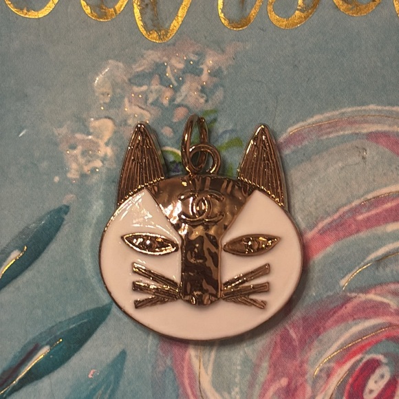 Chanel Gold and White Cat Charm - Picture 2 of 6